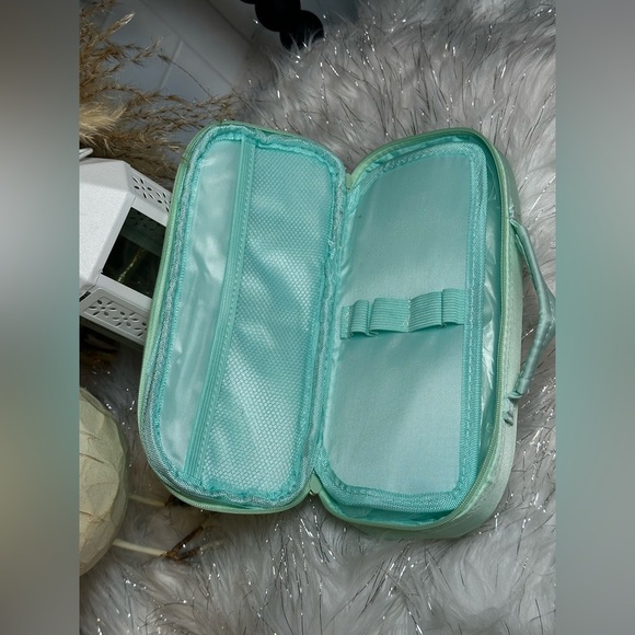 NIP- Pochacco Double Sided Nylon Case - Picture 5 of 6